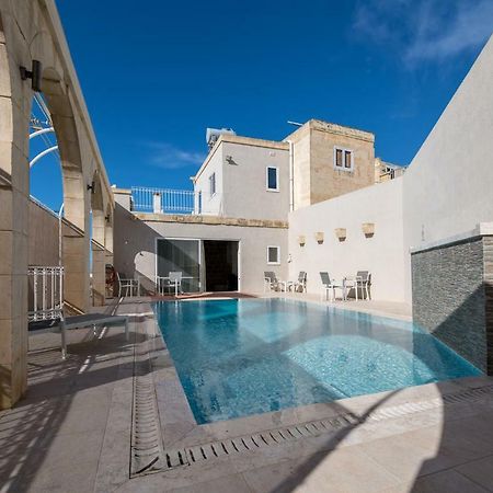 Zeppi'S Luxury Holiday Farmhouse With Private Pool Gharb  Exterior photo