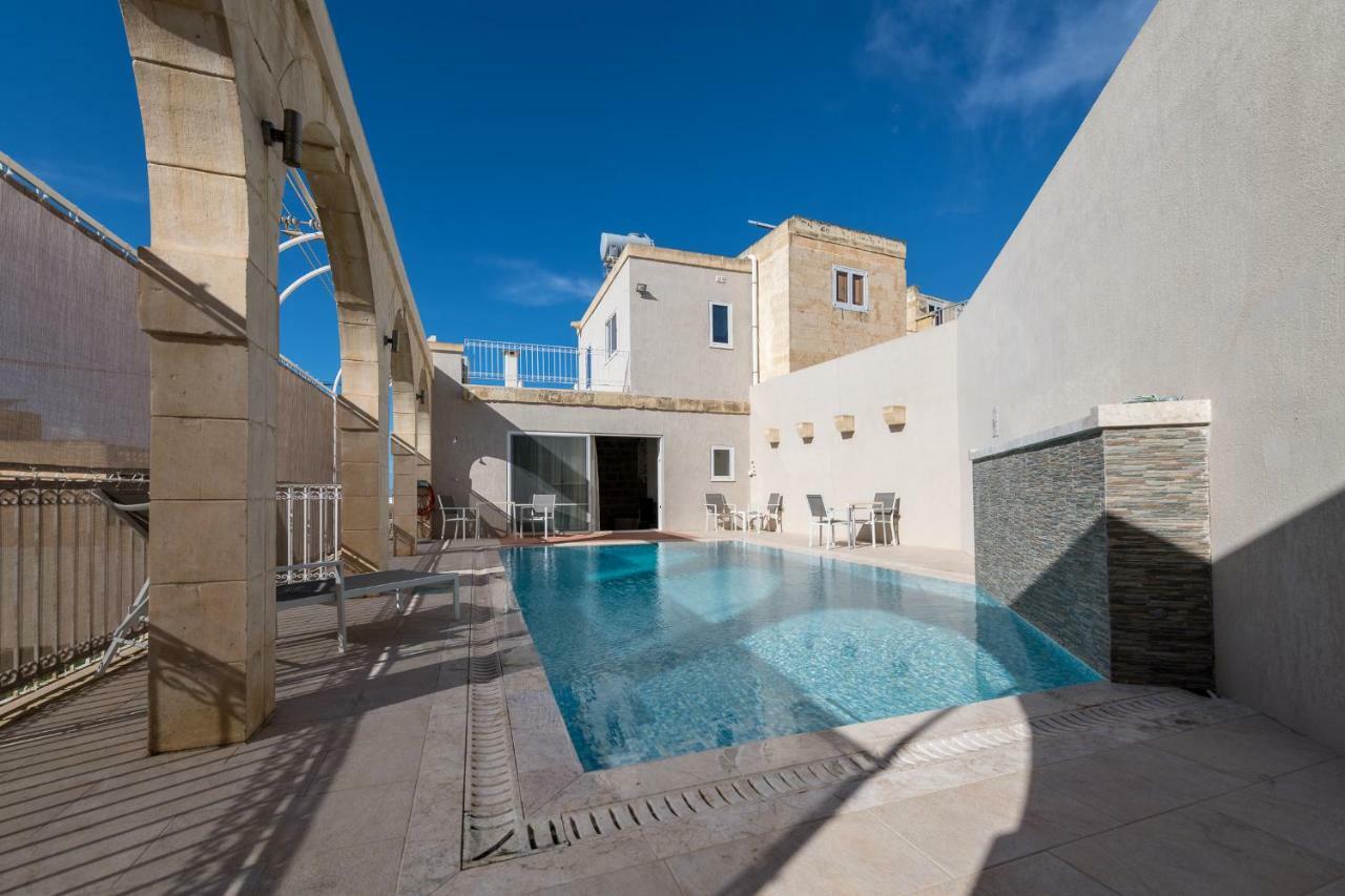 Zeppi'S Luxury Holiday Farmhouse With Private Pool Gharb  Exterior photo