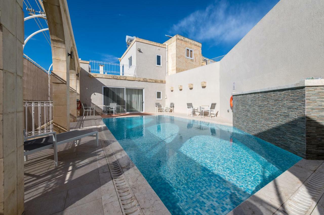 Zeppi'S Luxury Holiday Farmhouse With Private Pool Gharb  Exterior photo